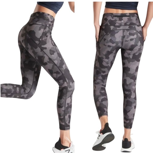 ATHLETA Lightning Camo 7/8 Tight Legging Size M - Picture 1 of 10
